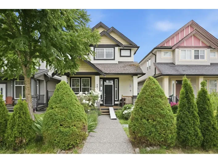 6814 192 STREET, Surrey