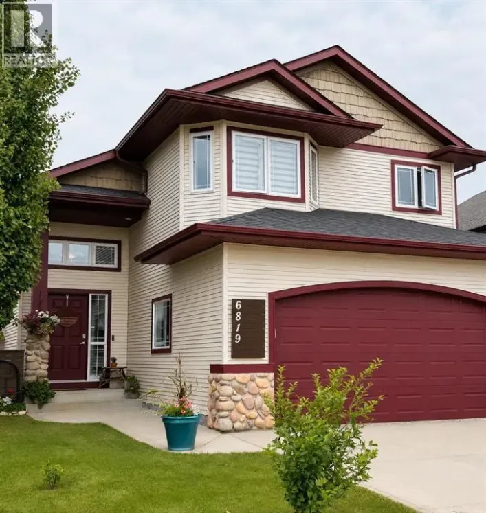 6819 59 StreetClose, Rocky Mountain House
