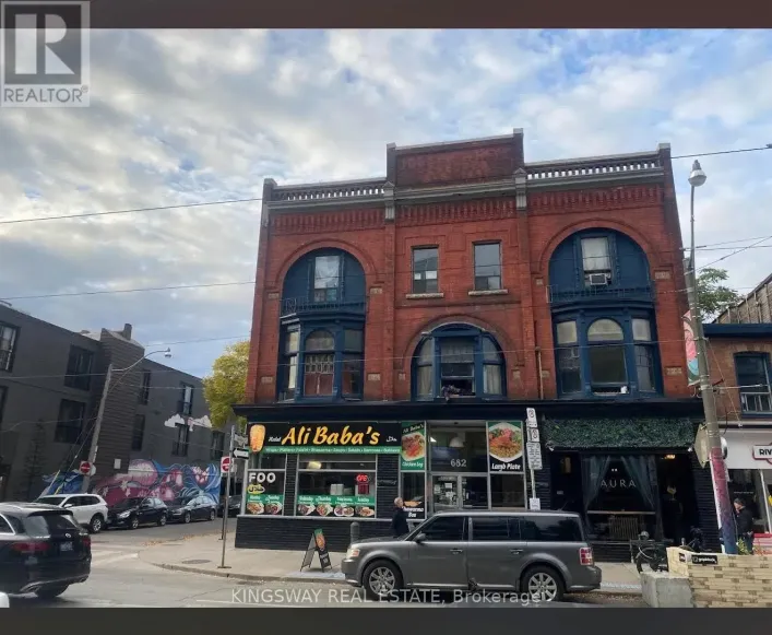682 QUEEN STREET E, Toronto