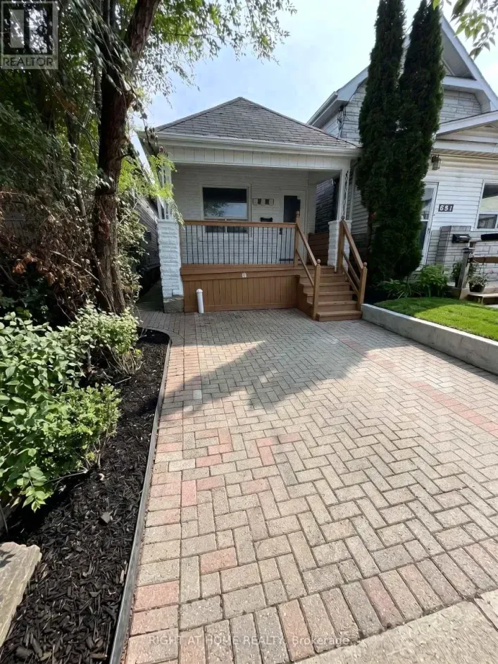 683 MORTIMER AVENUE, Toronto