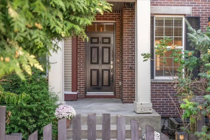 6834 208 STREET, Langley