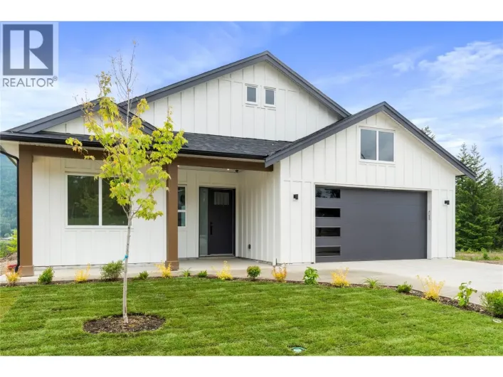 6840 42 Street NE, Salmon Arm