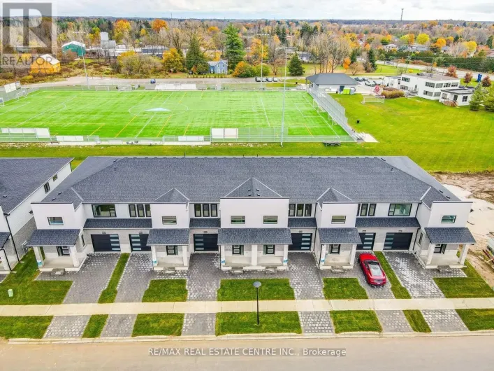 6841 ROYAL MAGNOLIA AVENUE, London South