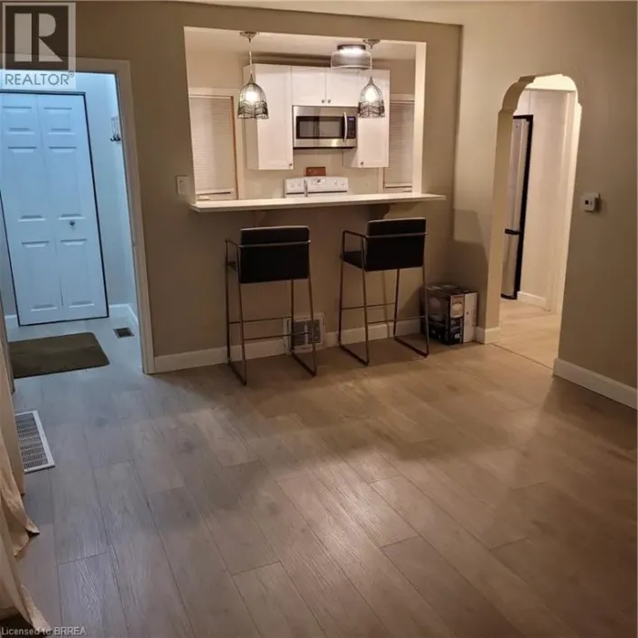 686 BRITANNIA Avenue, Hamilton