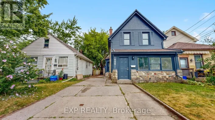 686 ELIAS STREET, London East
