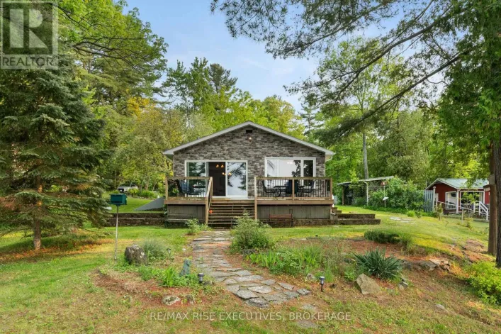 6862 SMITH LANE, Frontenac