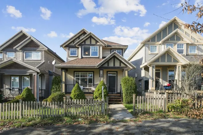 6865 196 STREET, Surrey