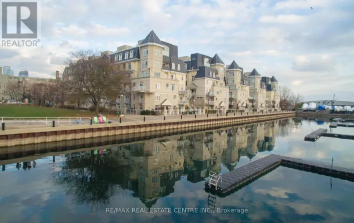 688 - 38 STADIUM ROAD, Toronto