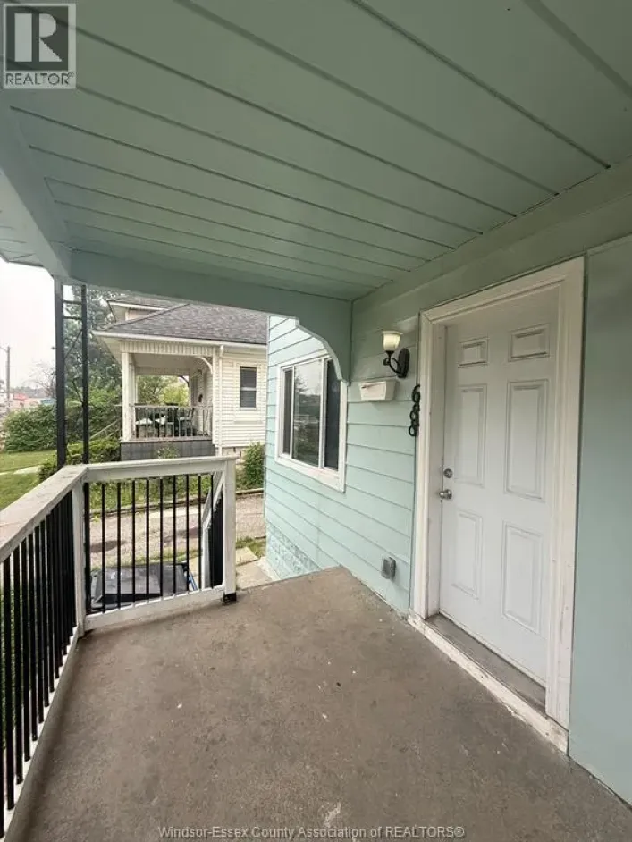 688 CAMPBELL, Windsor