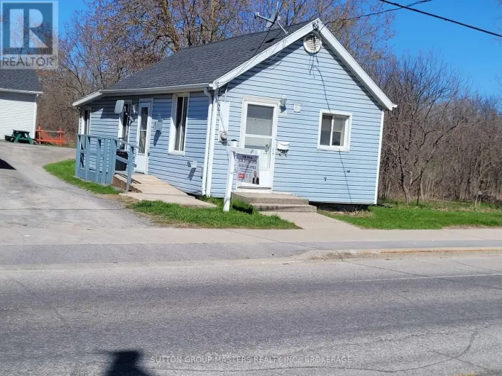 688 MONTREAL STREET, Kingston