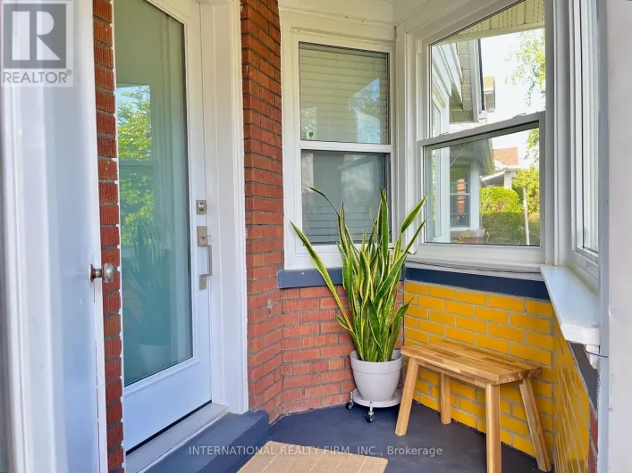 House for sale: 688 SAMMON AVENUE, Toronto