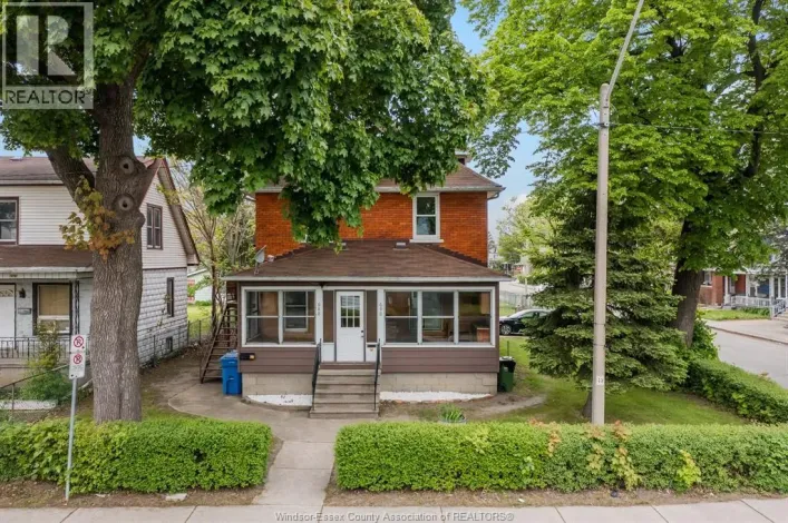 688-690 PARENT AVENUE, Windsor