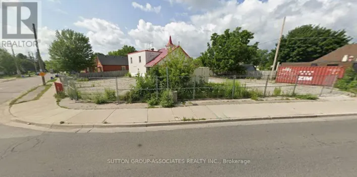 689 HAMILTON ROAD, London East