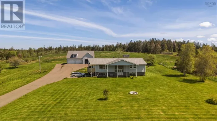 689 Old Greenfield Road, Greenfield
