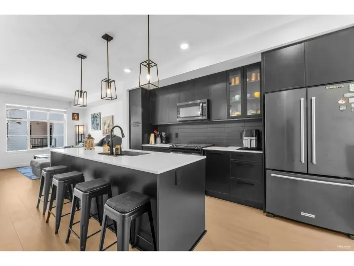 69 2774 MONTROSE AVENUE, Abbotsford