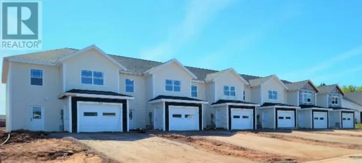 69, 71, 73, 75, 77, 79 Anne Avenue N, East Royalty