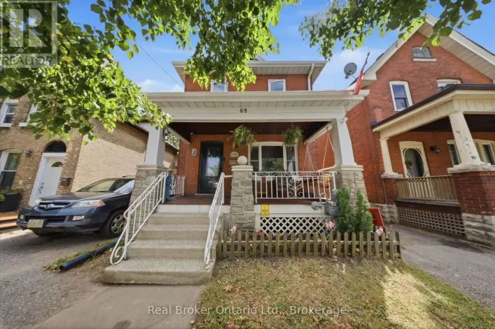 69 ARTHUR STREET, Brantford