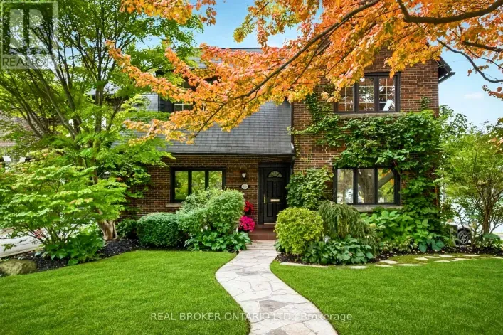 69 CHAPLIN CRESCENT, Toronto