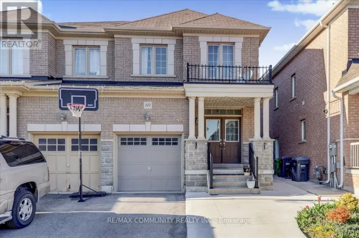 House for sale: 69 CLEARFIELD DRIVE, Brampton