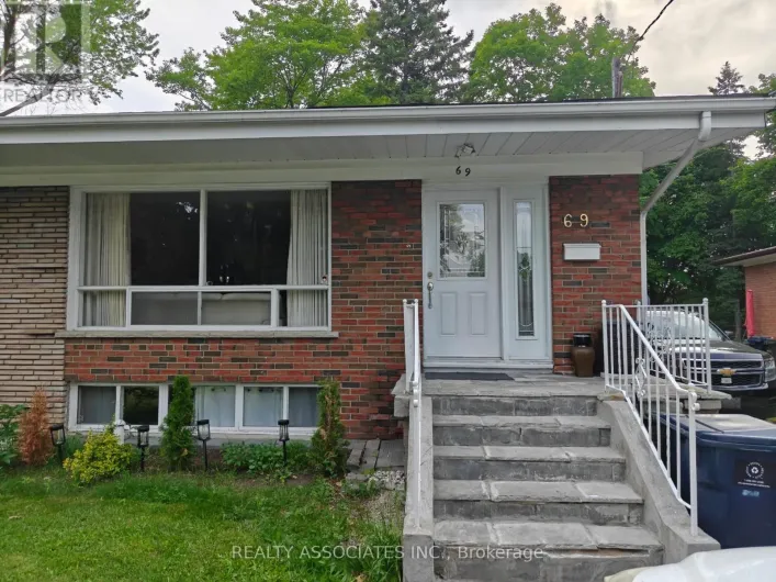 69 CORNERBROOK DRIVE S, Toronto