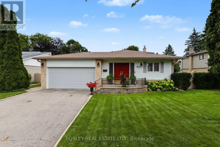 69 FAIRWAY DRIVE, Aurora
