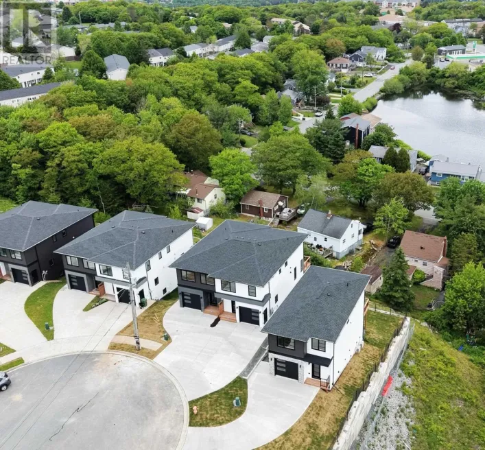 69 Grenoble Court, Long Lake