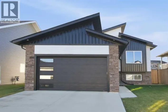 69 Mackenzie Avenue, Lacombe