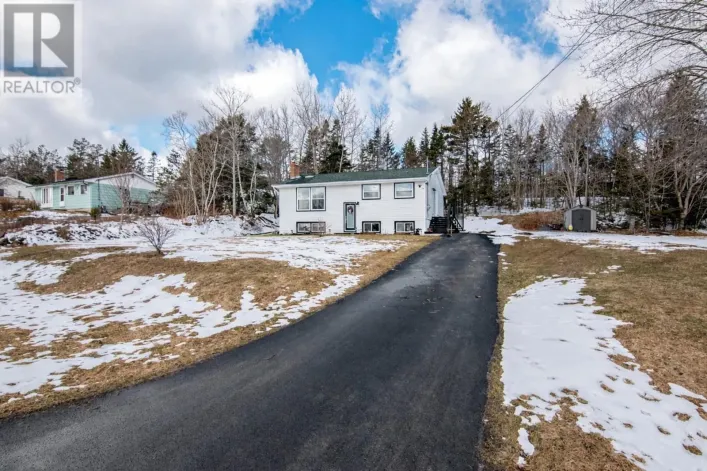 69 Pinetree Crescent, Hammonds Plains
