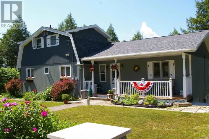 69 Thumb Cap Point Road, Labelle