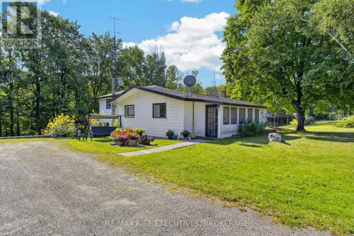 6900 PERTH ROAD, South Frontenac