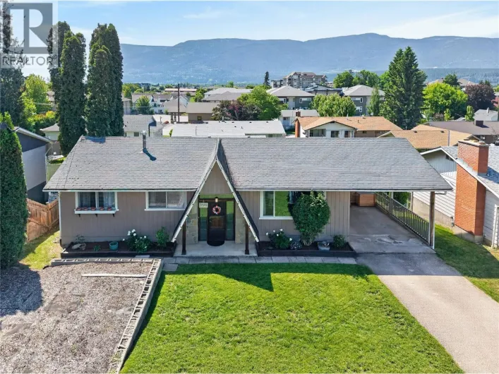 691 3 Street SE, Salmon Arm