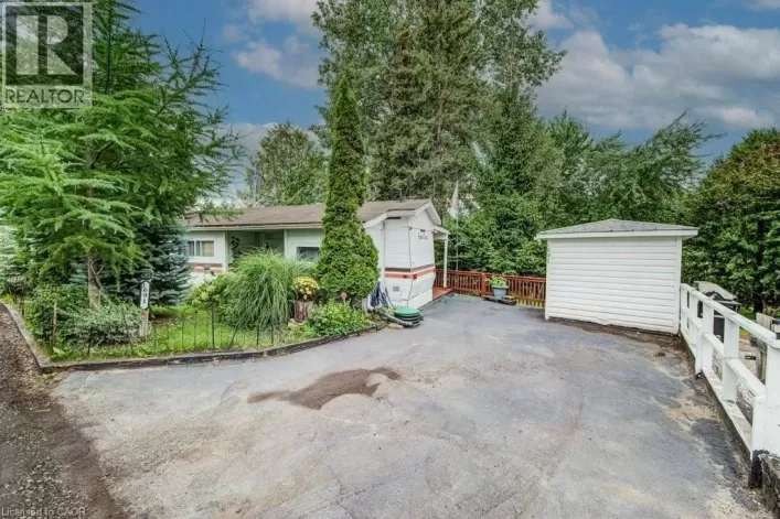 691 OAK Crescent, Centre Wellington