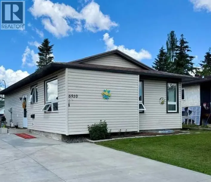 6910 99A Street, Grande Prairie