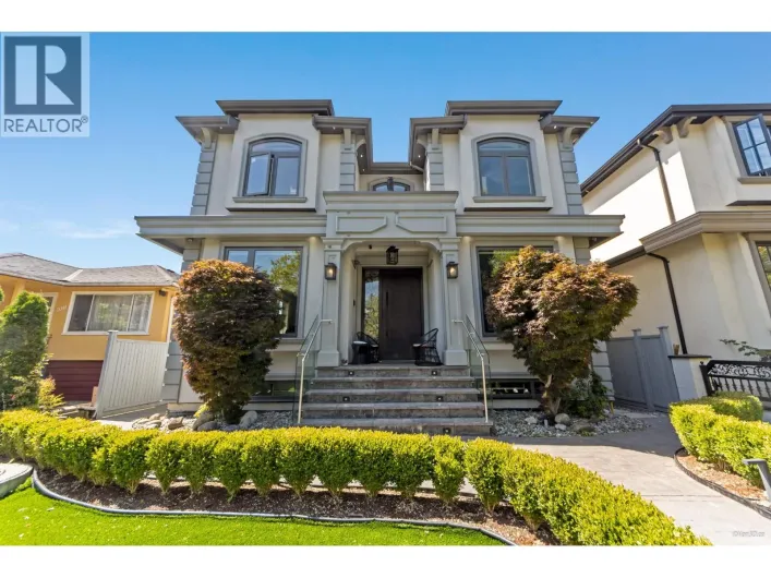 6913 ARGYLE STREET, Vancouver