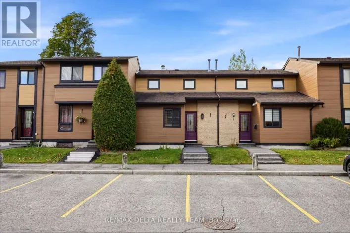 6917 BILBERRY DRIVE, Ottawa