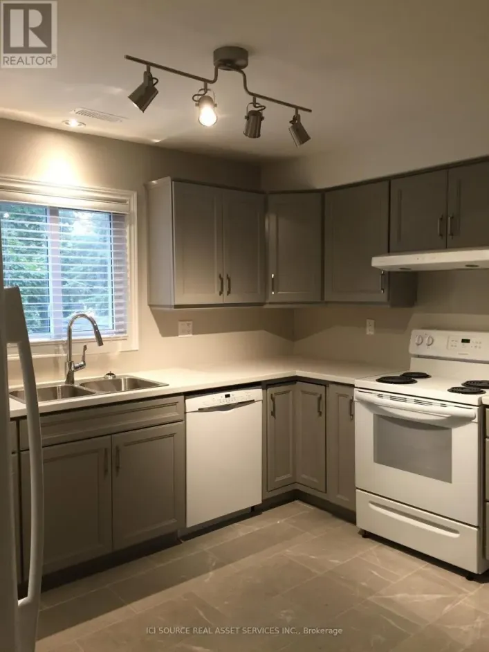692 LINCOLN ROAD, Windsor