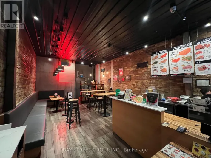 692 YONGE STREET, Toronto