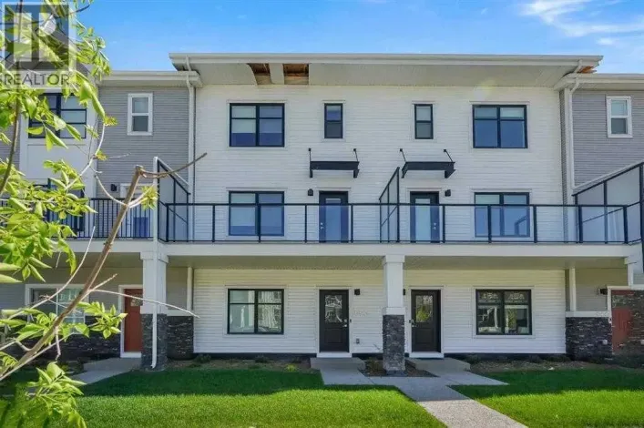 693 Savanna Boulevard NE, Calgary