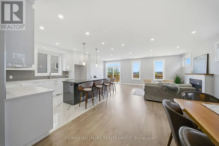 6933 NOTRE DAME STREET, Ottawa