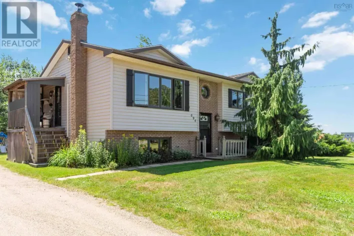 694 Main Street, Lawrencetown