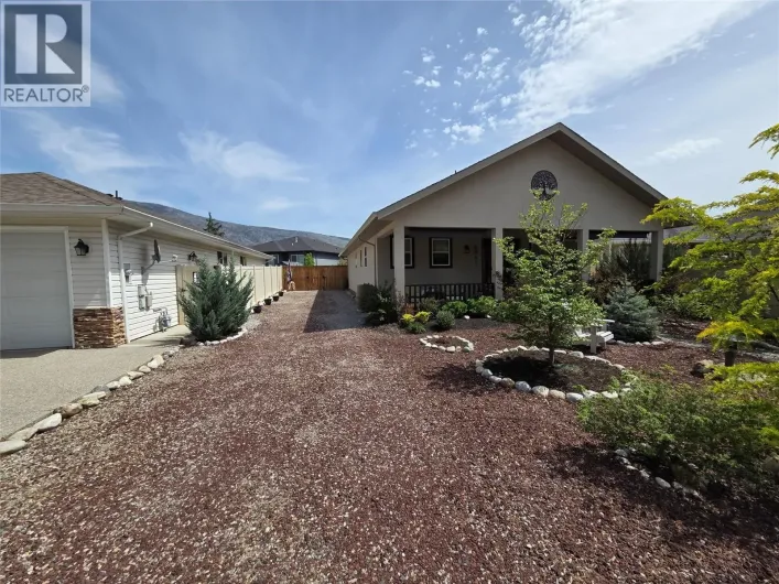 6941 MEADOWS DR Drive, Oliver