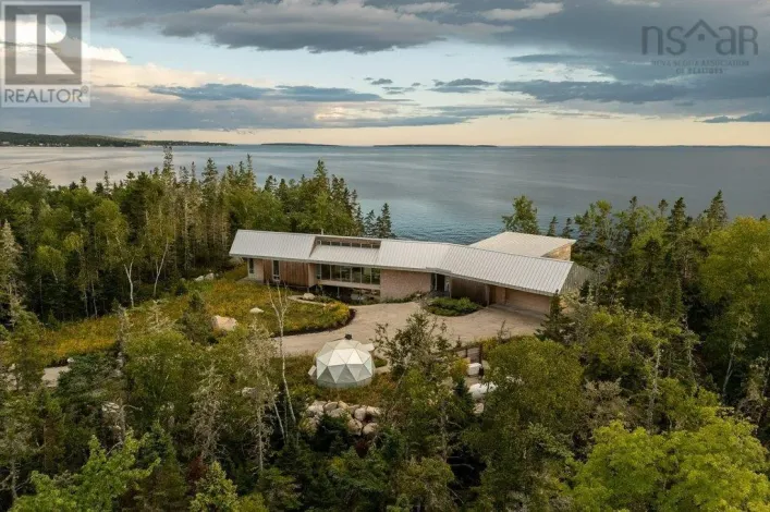 6949 Highway 329, East River Point