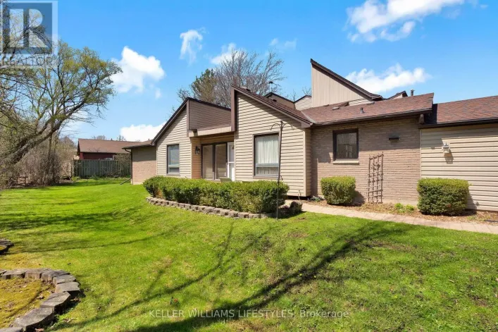 695 WOODCREST BOULEVARD, London South