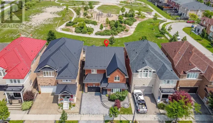 696 CALDWELL CRESCENT, Milton