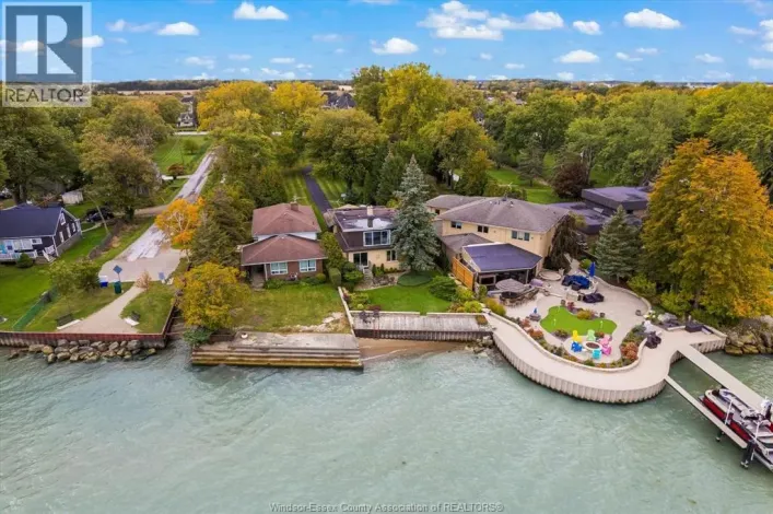 696 Old Tecumseh ROAD, Lakeshore
