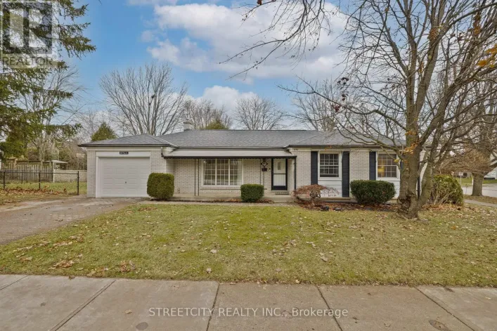 696 VILLAGE GREEN AVENUE, London South