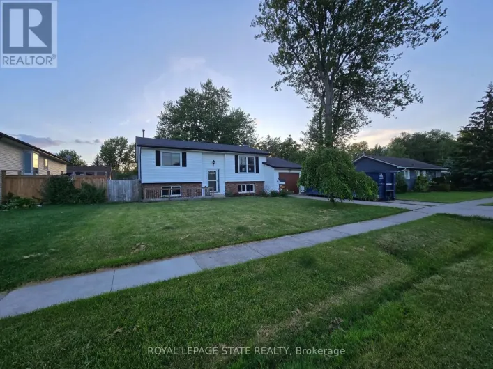 697 FERNDALE AVENUE, Fort Erie