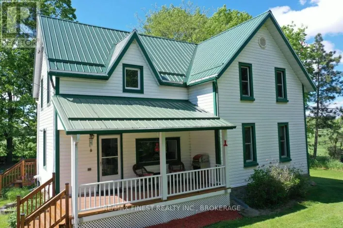 697 WARBURTON ROAD, Front of Leeds & Seeleys Bay