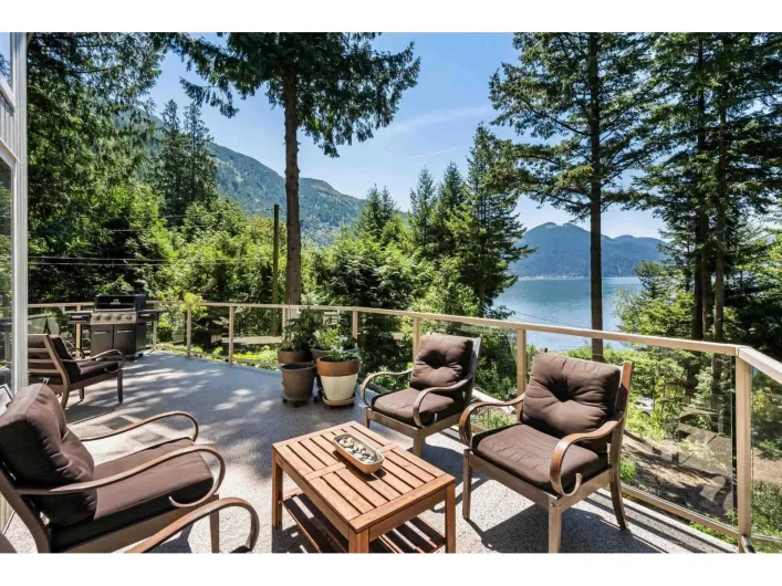 6970 ROCKWELL DRIVE|Harrison Lake, Harrison Hot Springs