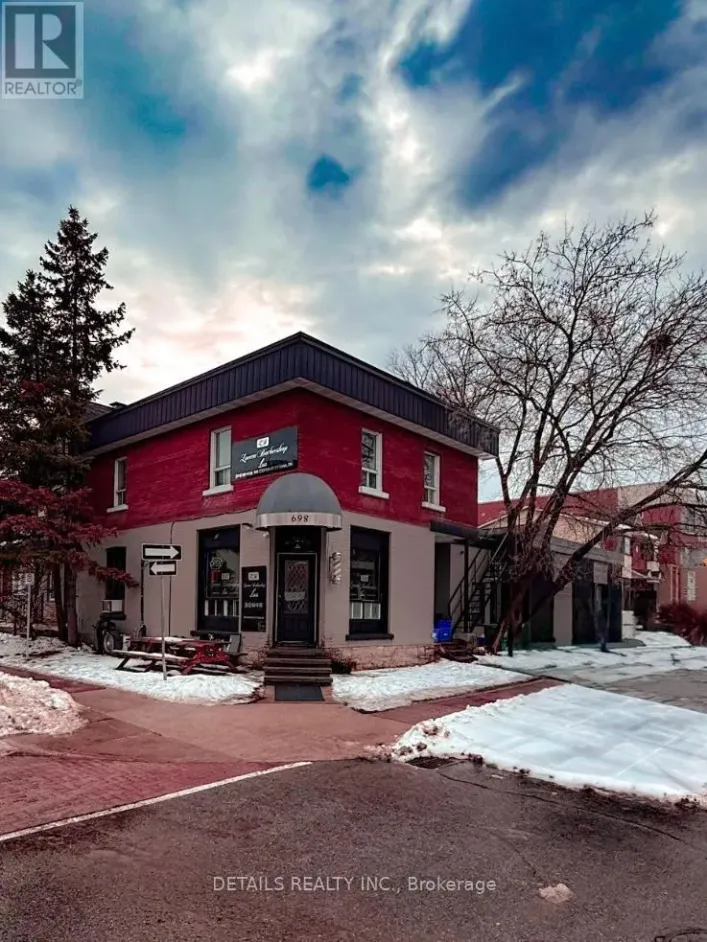 698 COOPER STREET, Ottawa